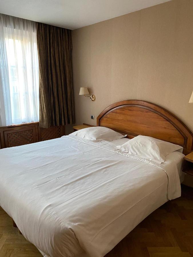 Logis Hotel Restaurant Au Cerf D'Or Strasbourg Exterior photo